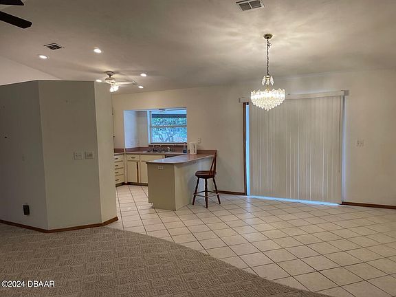 4th image of 226 Meadow Lake Dr