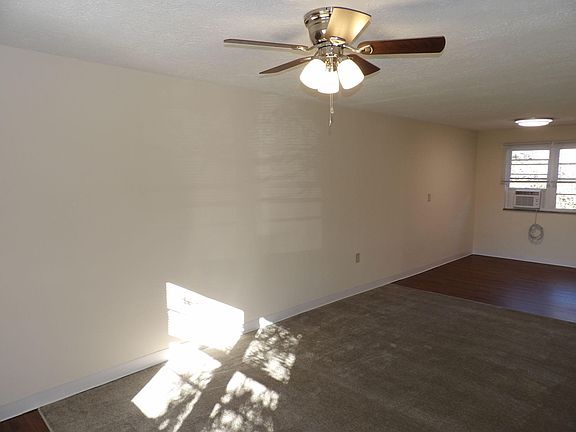 5th image of 103 Carey Ave #1