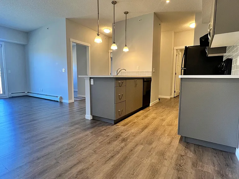 213 Mountain St — Photo 19