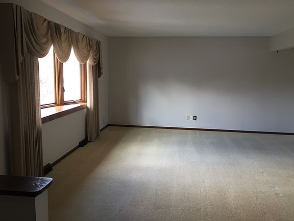 3rd image of 1249 Teakwood Ln
