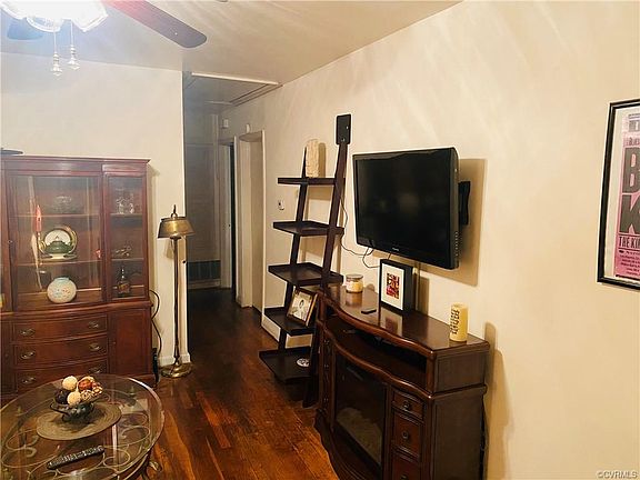 3rd image of 1919 Powhatan St