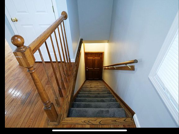 3rd image of 1527 N Wieland St