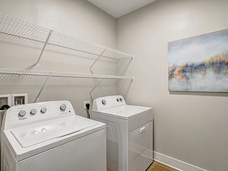 Clear Creek Springdale Apartments — Photo 21