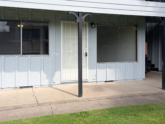 2nd image of 5002-5024 Elizabeth St N #5018