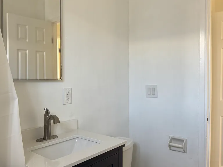 1360 Warburton Ave #8 — Photo 11