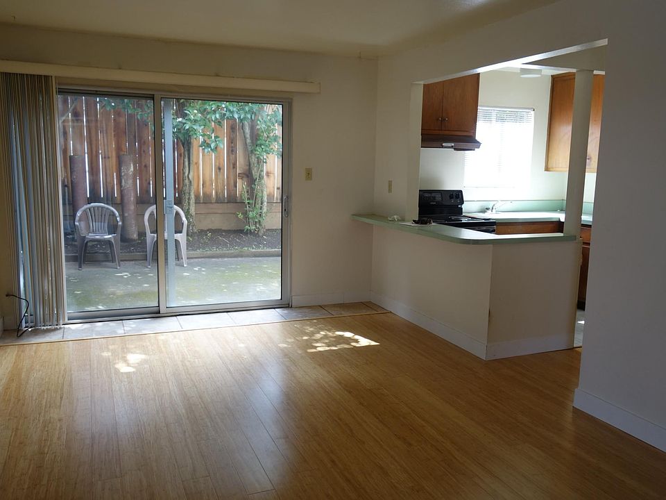 Main Room wth hardwood floor