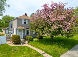 823 NW 1st Ave, Grand Rapids, MN 55744