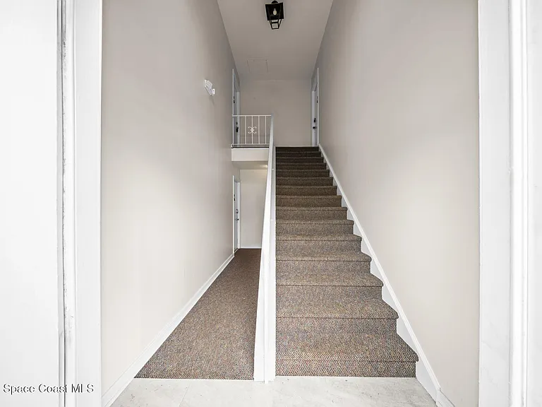 913 S Colonial Ct #C — Photo 3