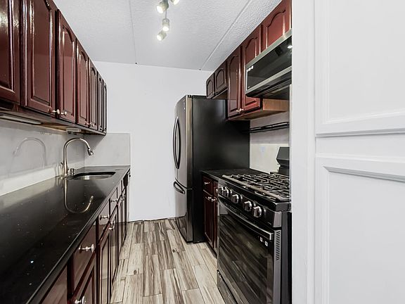 4th image of 1116 Warburton Ave APT 1M