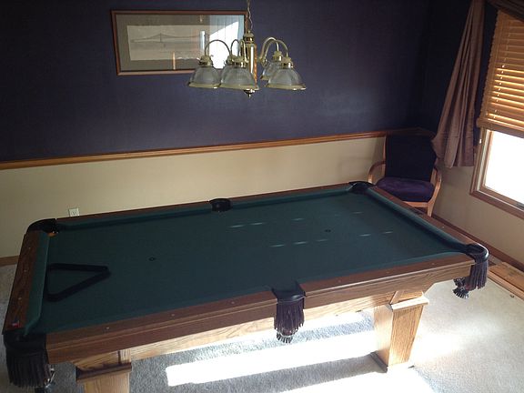 Dining/pool room