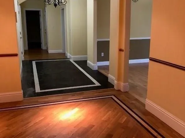 4 Jill Ln, Monsey, NY 10952