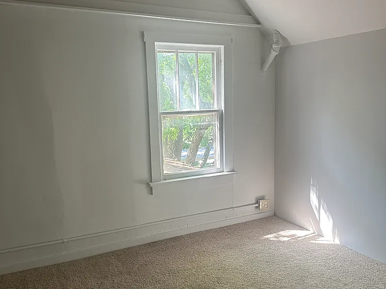 723 Linden Ave #2 — Photo 9