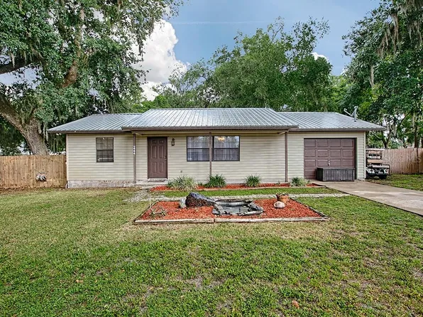 444 County Road 487, Lake Panasoffkee, FL 33538