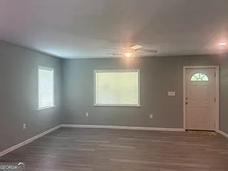 125 Walt Banks Rd — Photo 2
