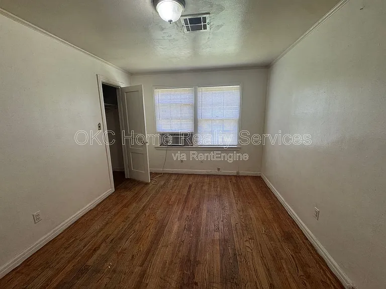 2713 Normandy St — Photo 10