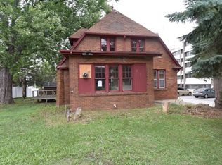 207 E Beacon Ave, New London, WI 54961