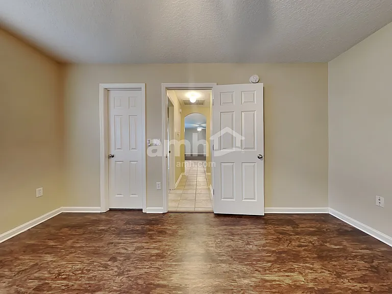 9243 Prosperity Lake Dr — Photo 14