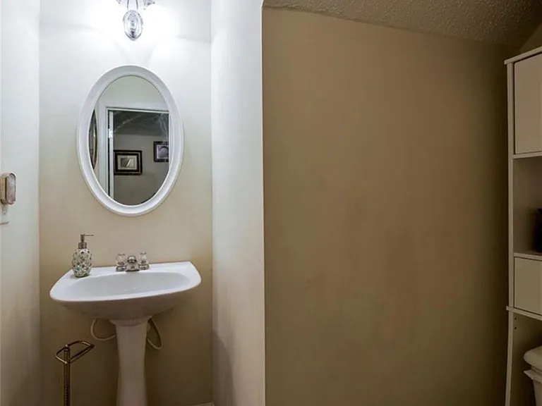324 Greystone Pkwy — Photo 7