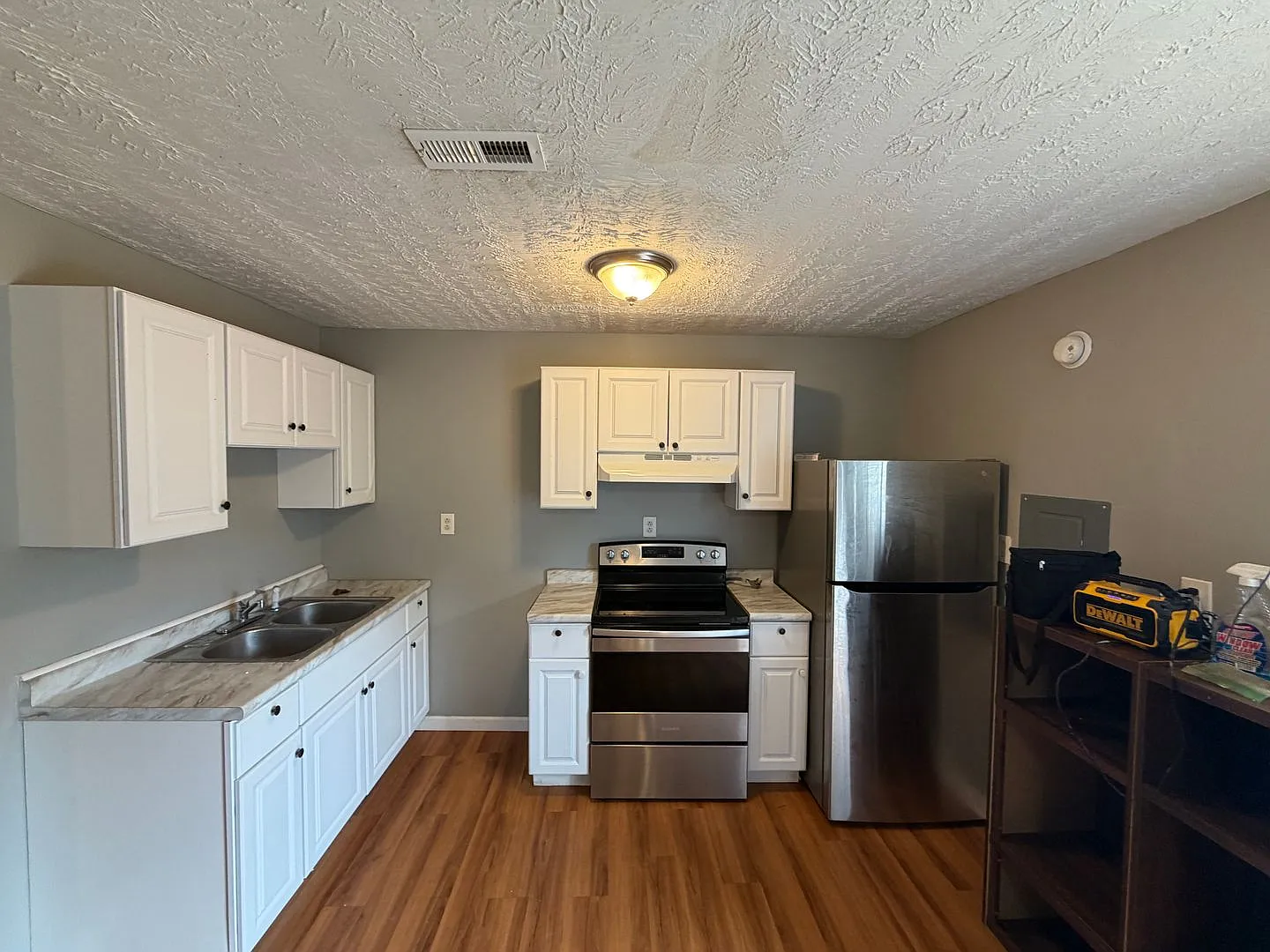 314 W. 9th St — Photo 3