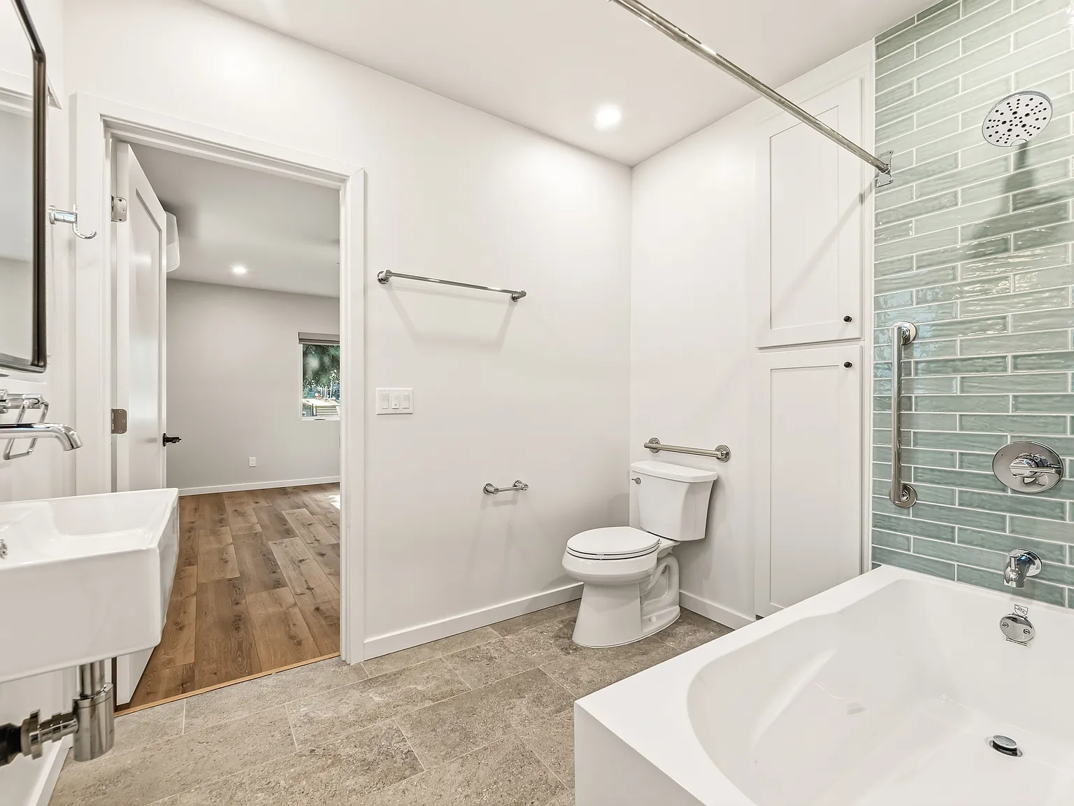 4433 Maycrest Avenue - 1 — Photo 2