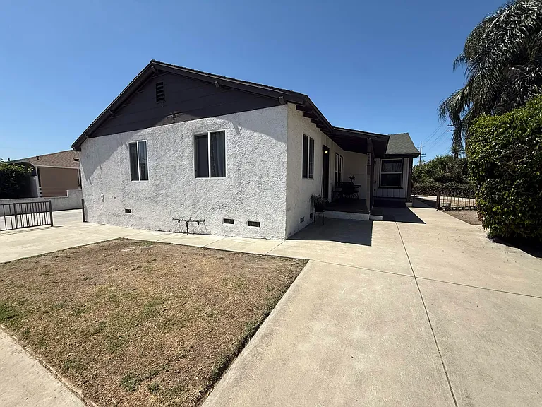 1003 S Bruce Ln #1003 — Photo 2