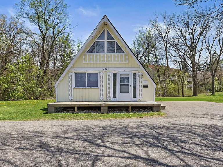 660 & 672 Flint Rd — Photo 17