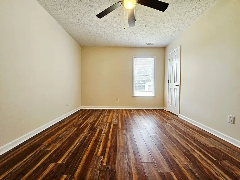 310 Buckeye Dr — Photo 8