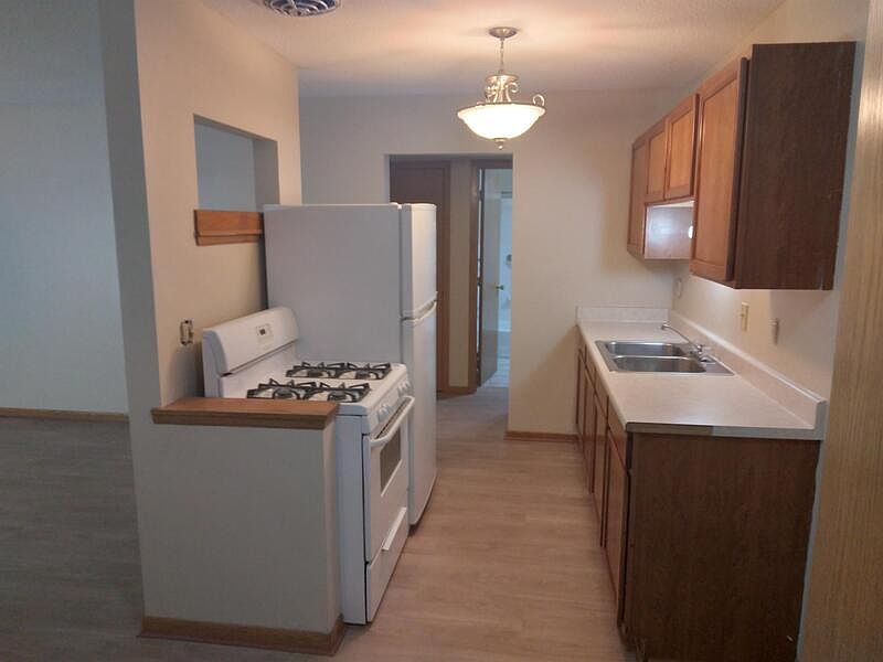 1st image of 5332 Hanson Ct N #3