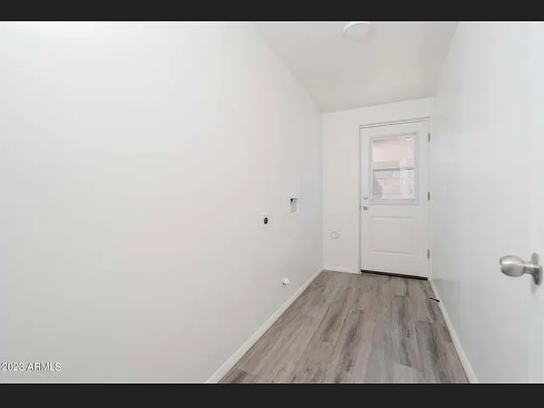 1938 N 69th Ave — Photo 2