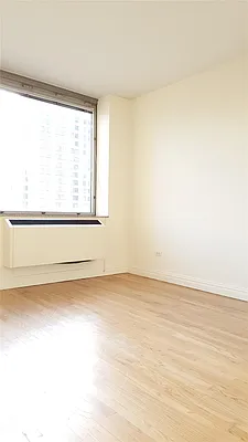 Rented by R New York | media 15