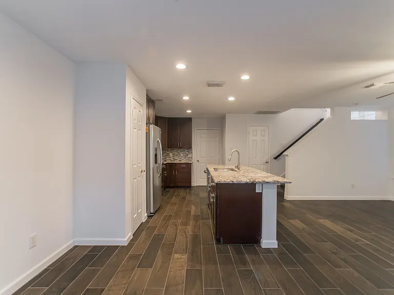 226 Blushwood Pl — Photo 23