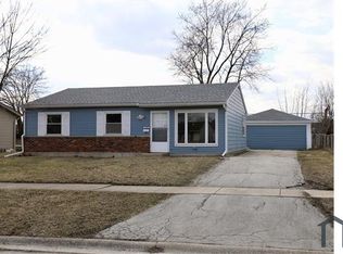 17306 Peach Grove Ln, Hazel Crest, IL 60429