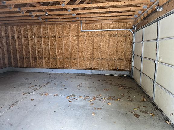 4th image of 9059 Tessarri Dr