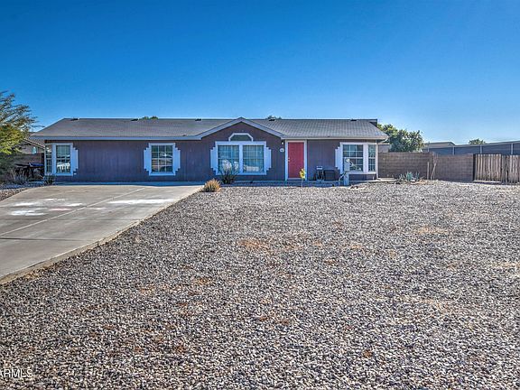 2nd image of 913 E Goldmine Ln