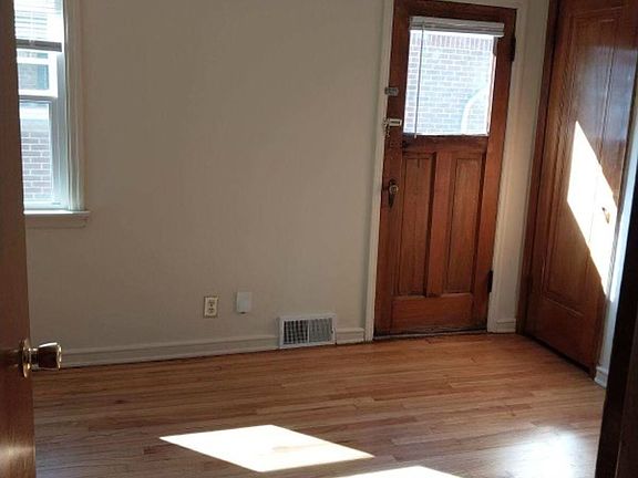 5th image of 2603 N Wauwatosa Ave APT 2
