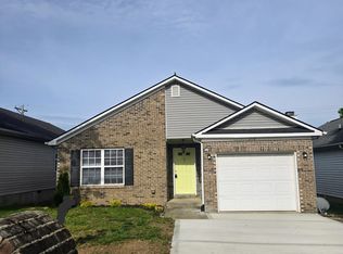 218 Christopher Dr, Nicholasville, KY 40356