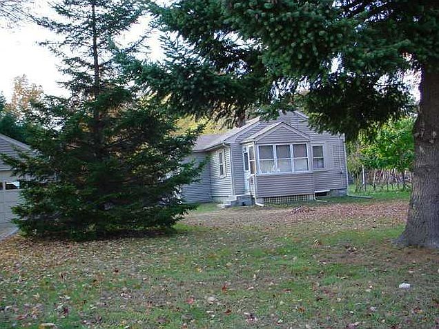 1st image of 33 Mary Ave
