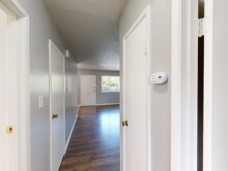 5550 Central Ave — Photo 22