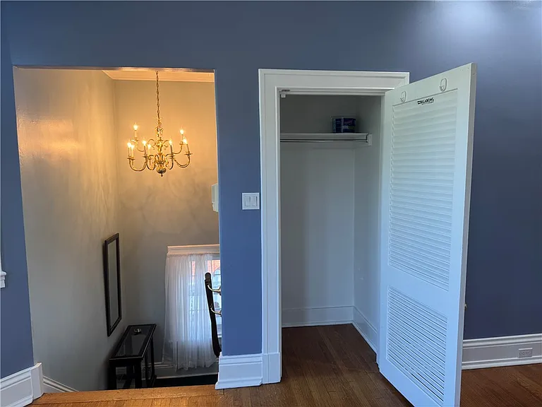 703 Saint James St — Photo 11