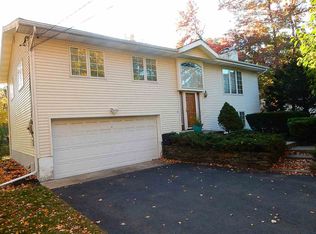 7 Farmingdale Rd, Latham, NY 12110