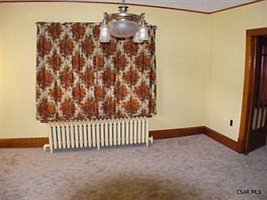 3rd image of 526 Wood St