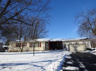 1055 Farnsworth Rd S, Rochester, NY 14623