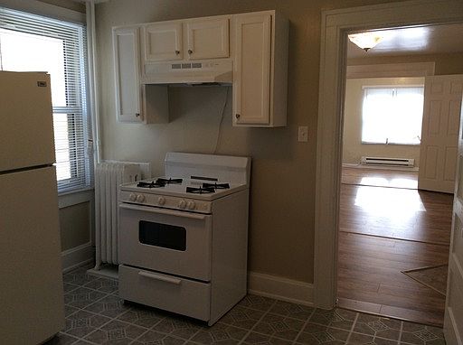 5th image of 2442 N Illinois St APT 3
