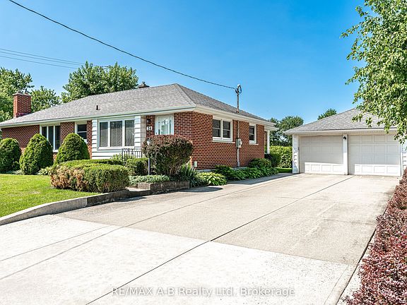 2nd image of 34 Warner St