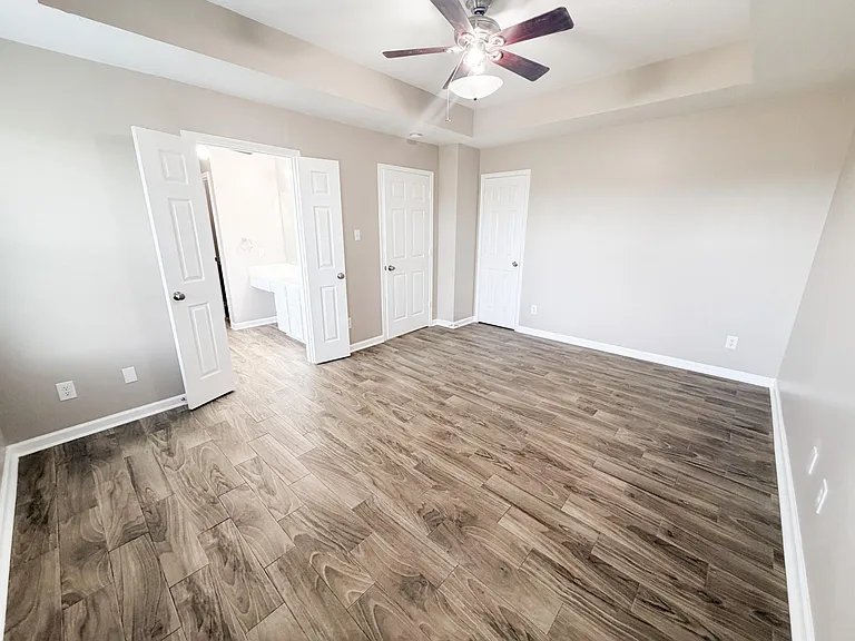 4422 Park Trail Ln — Photo 13