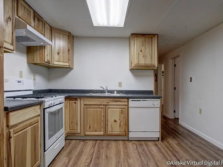 3940 Lynn Dr #4 — Photo 8