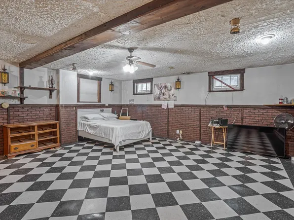 180-19 Grand Central Parkway image 19 of 24