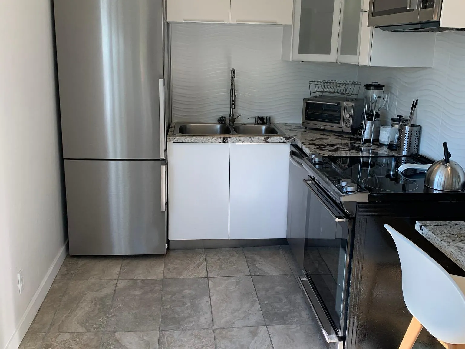1 bed, 575 sqft, $4,250 — Photo 4
