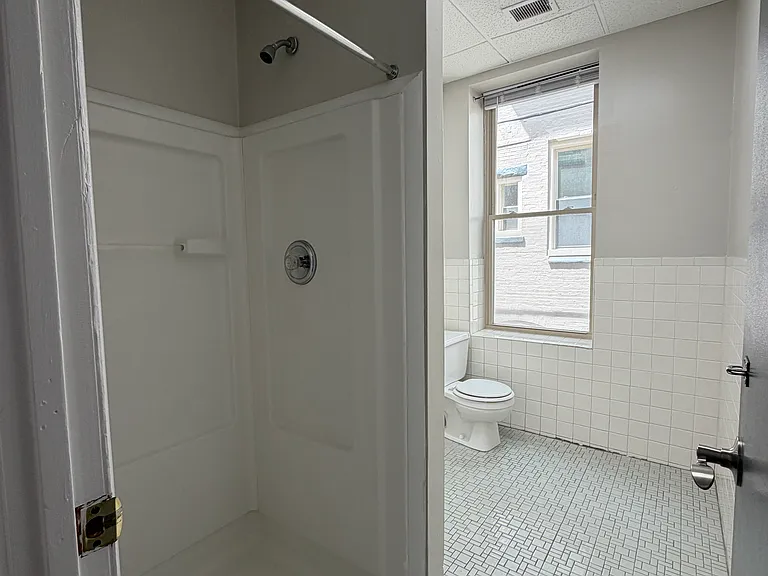 219 S 41st St #B — Photo 26