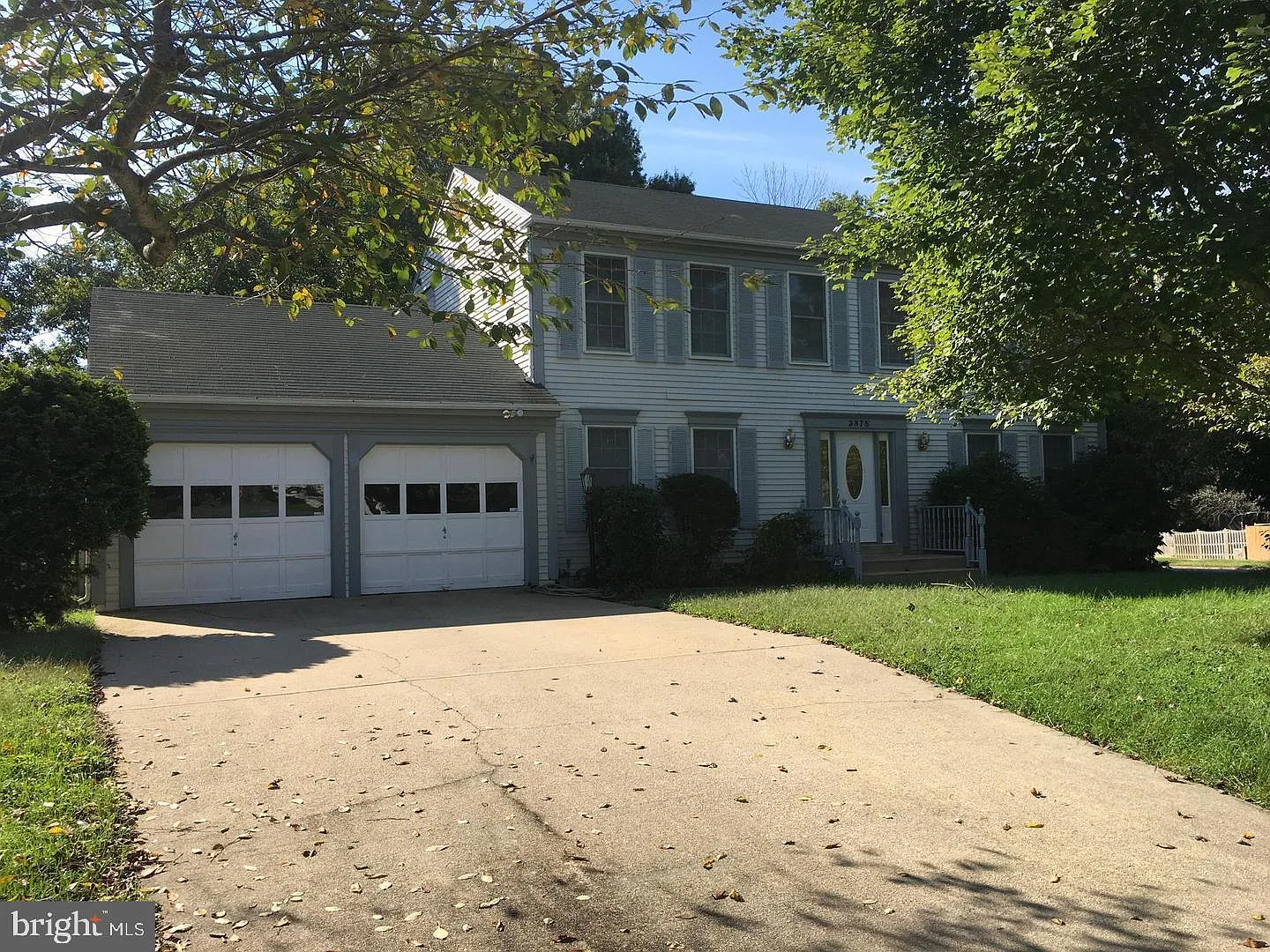 Montclair — Photo 3